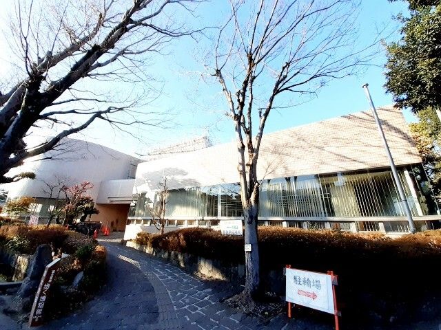 図書館　富士宮市立中央図書館（図書館）まで600m