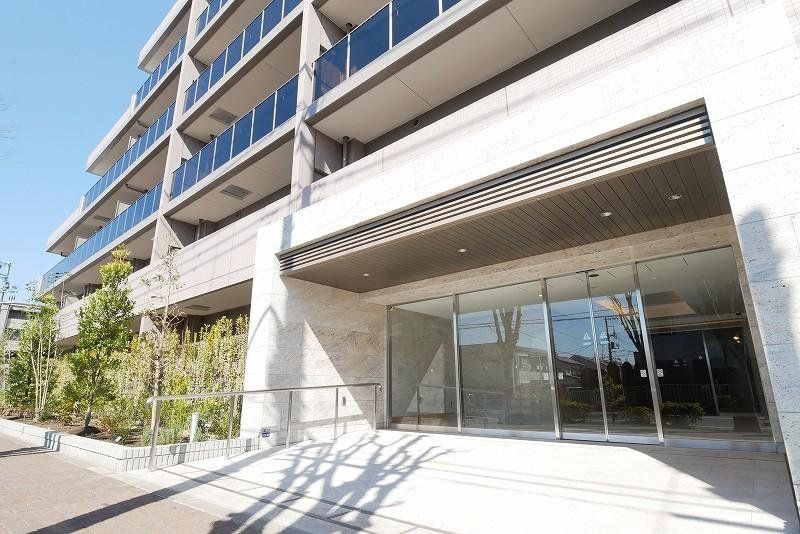 エントランス　エントランス