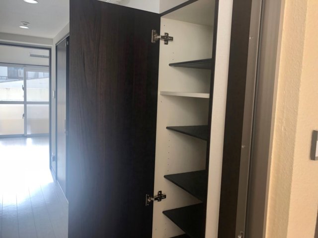 玄関　※退去前の為、写真と現状が異なる場合がございます