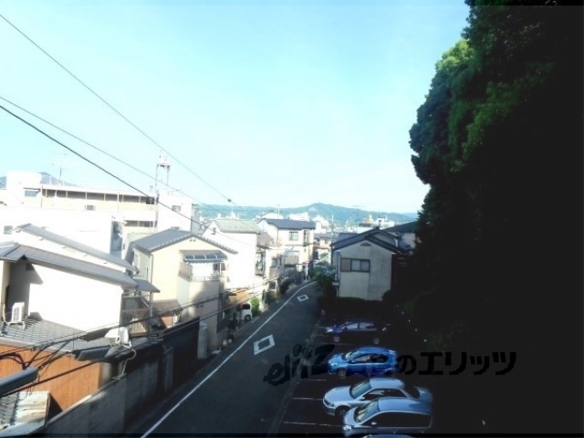 眺望　建勲神社がちかくにあり閑静な住宅街です