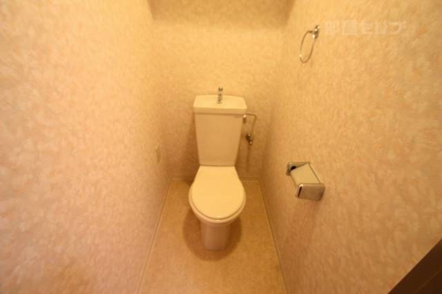 トイレ　※別の部屋の写真を流用しています。