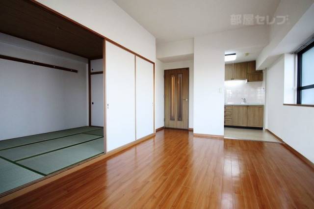 居室・リビング　※別の部屋の写真を流用しています。