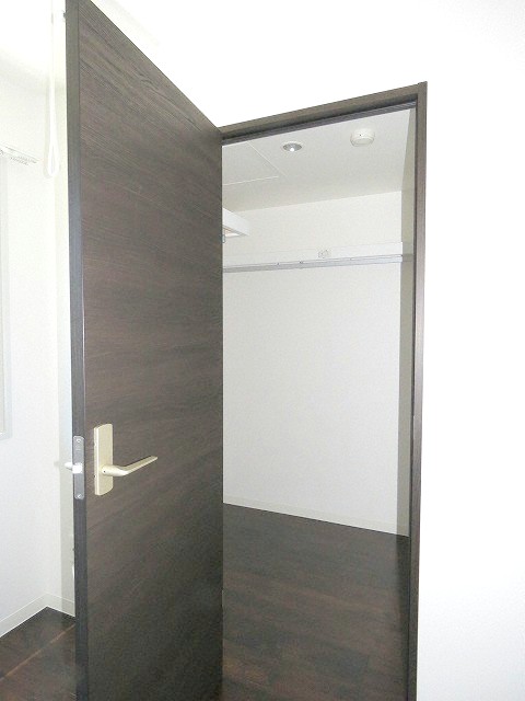 収納　ウォークインクローゼットです♪