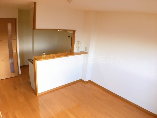 居室・リビング　ナチュラルカラーの床材