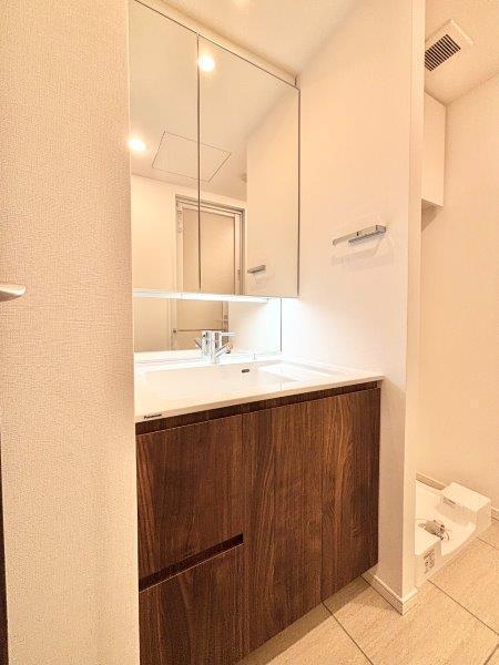 洗面設備　室内洗濯機置場