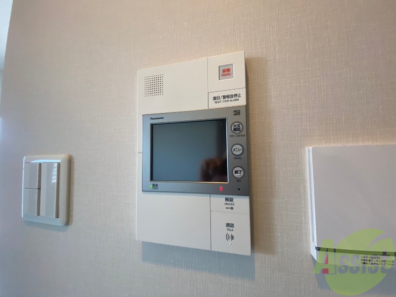 セキュリティ　ＴＶモニター付インターホンです。来客者の顔が見えるので安心！