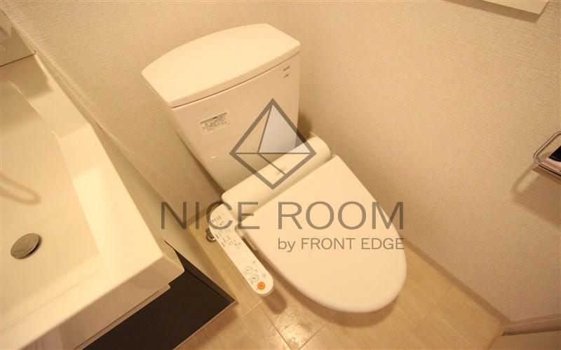 トイレ　エステムプラザ大手前エヴァース　トイレ