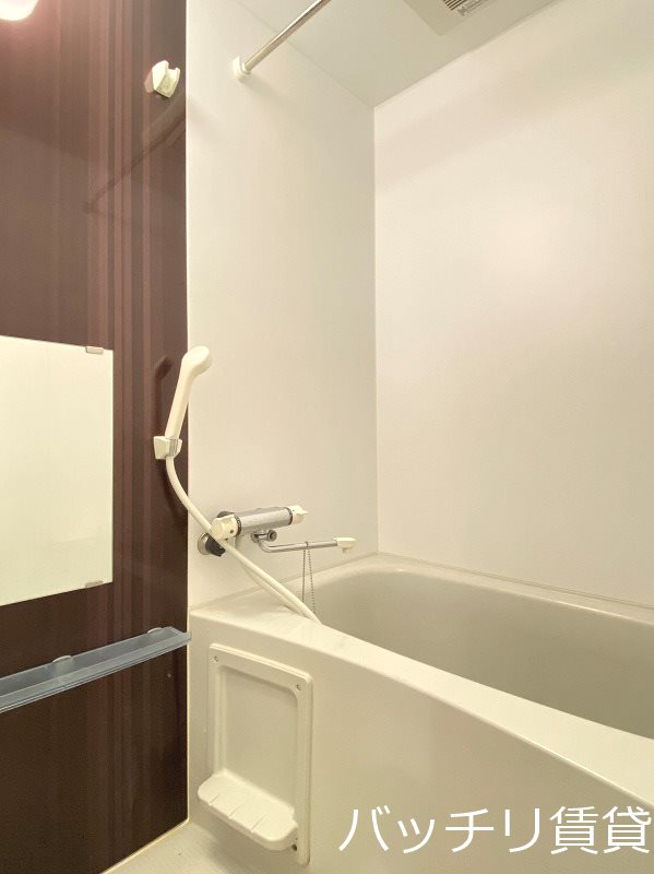 バス・シャワールーム　同型タイプの為、現状を優先致します。
