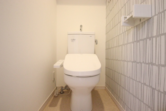 トイレ　※別室の参考写真の為、現況優先です。