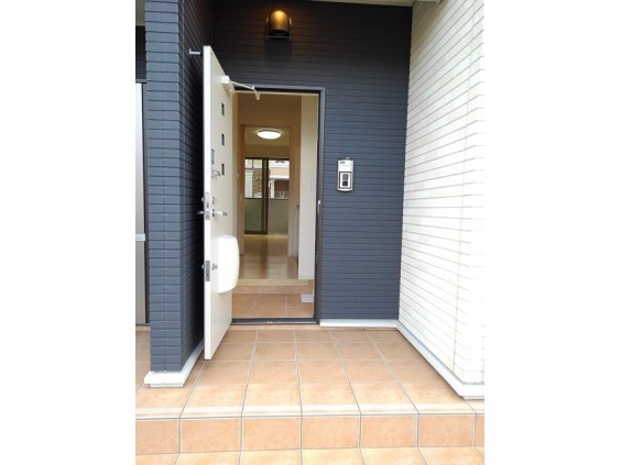 玄関　シューズボックスあります