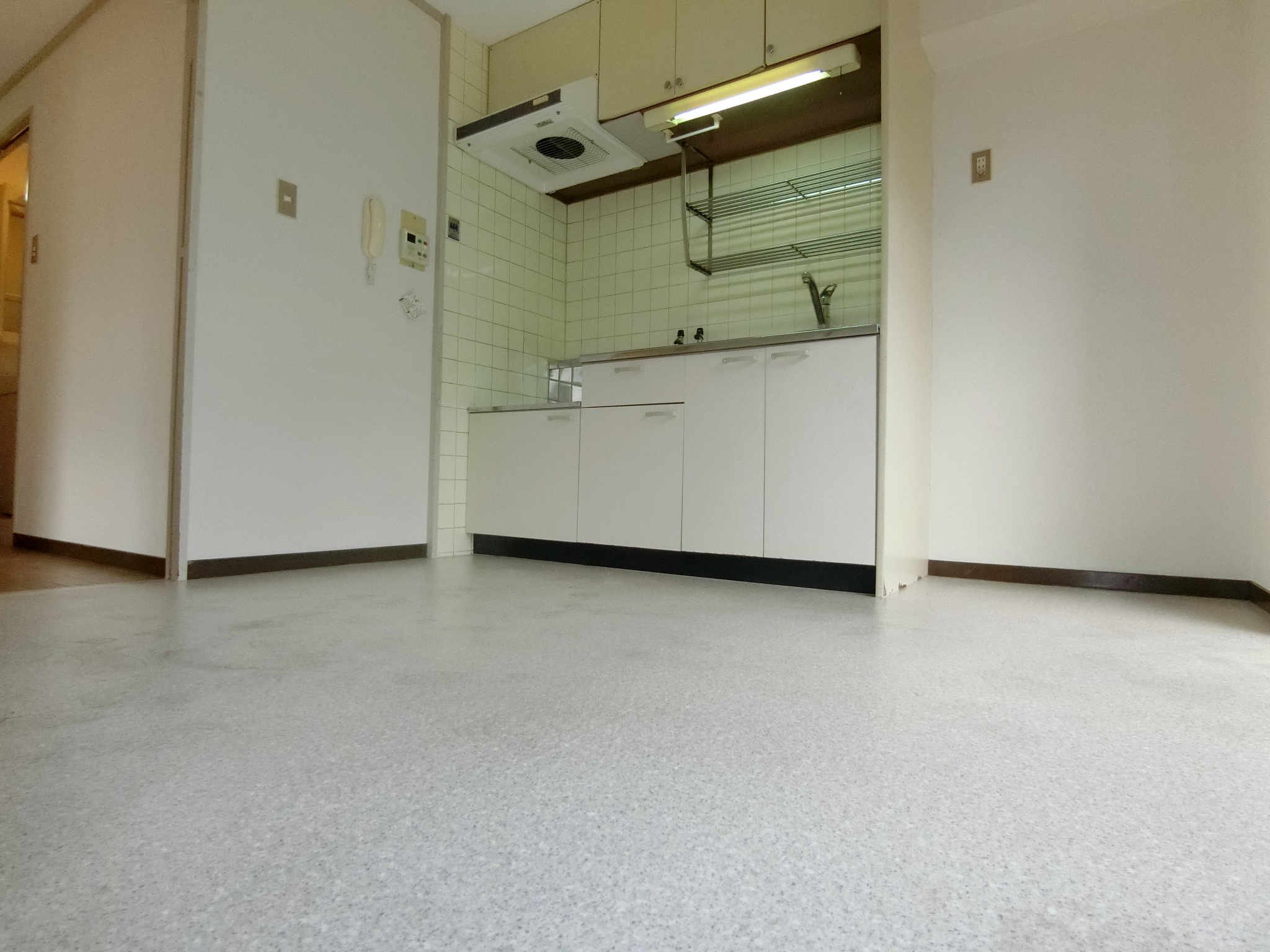 その他　明るい南向きのダイニングキッチンです☆