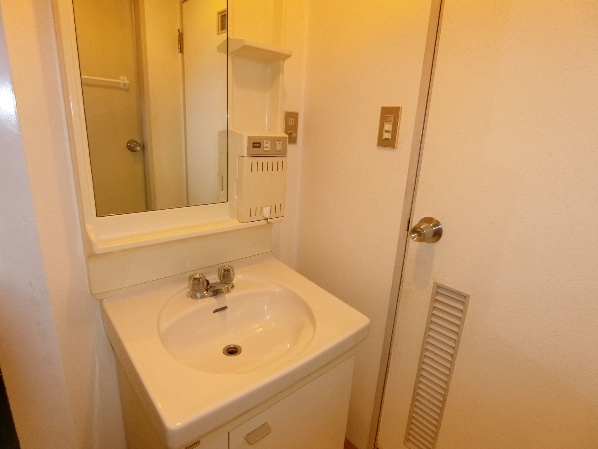 洗面設備　独立洗面所を完備です☆