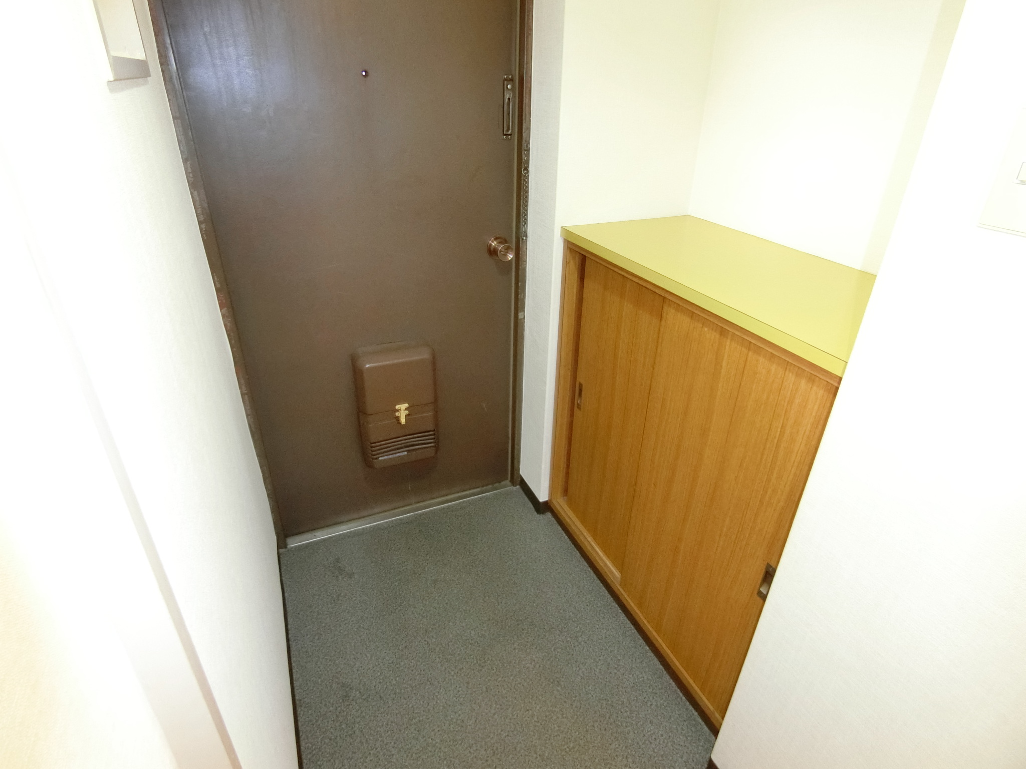 玄関　シューズボックス完備☆