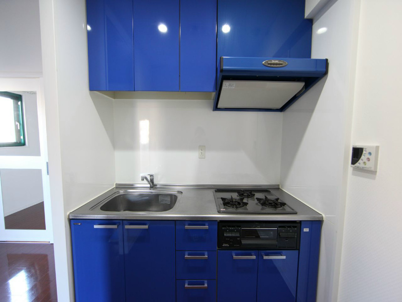 キッチン　システムキッチン（ガス3口・グリル付）