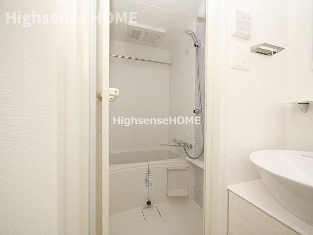 バス・シャワールーム　ゆったり過ごせるお風呂です