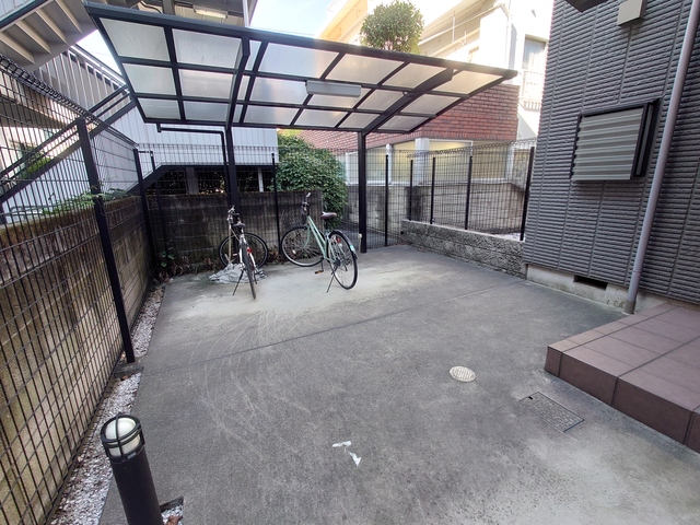 その他共有部分　★屋根付き駐輪場★