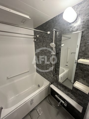 バス・シャワールーム　THE　MUTUAL　江坂　浴室