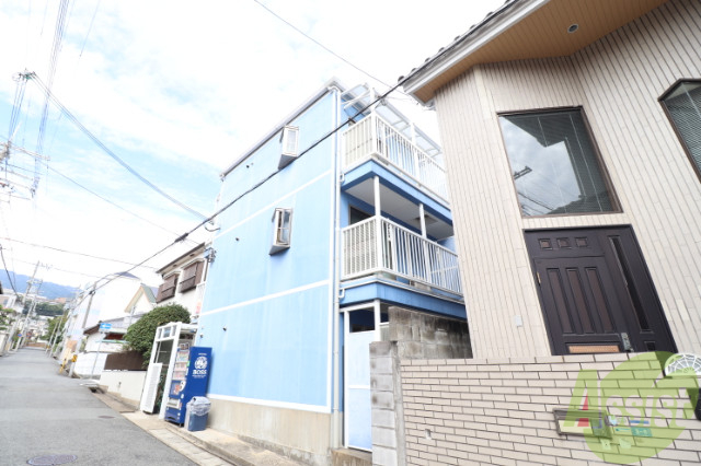 建物外観　灘区楠丘町「ロジェ楠ヶ丘」