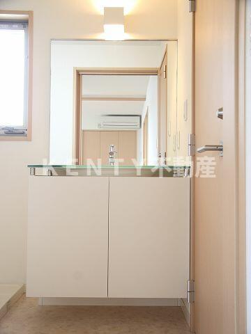 洗面設備　忙しい朝には欠かせない洗面所です