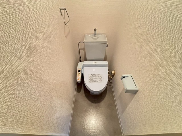 トイレ　別号室の写真です