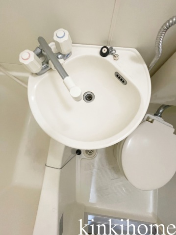 洗面設備　写真は別のお部屋のものでございます