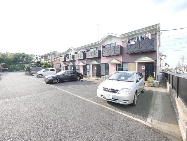 駐車場　★敷地内に駐車場がございます★