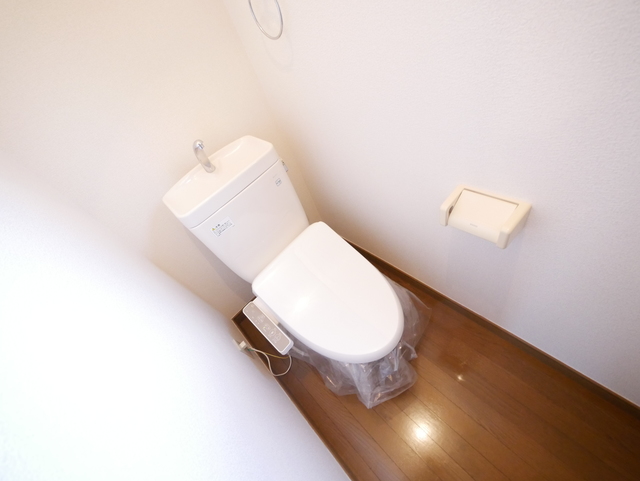 トイレ　★温水洗浄便座付のトイレです★