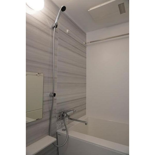 バス・シャワールーム　※写真は同タイプ住戸です。