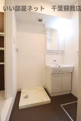 洗面設備　朝の準備に活躍する、洗髪洗面化粧台！