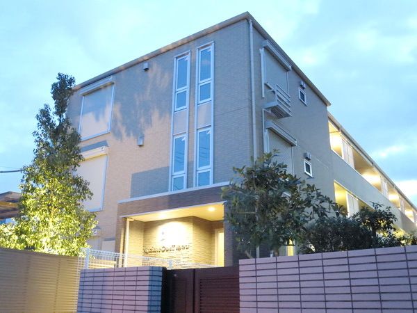 建物外観　★新しい生活をこのお部屋ではじめませんか？★