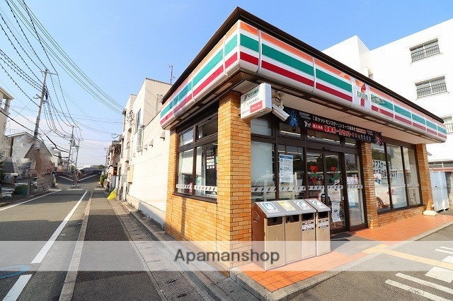 コンビニ　セブンイレブン（コンビニ）まで482m