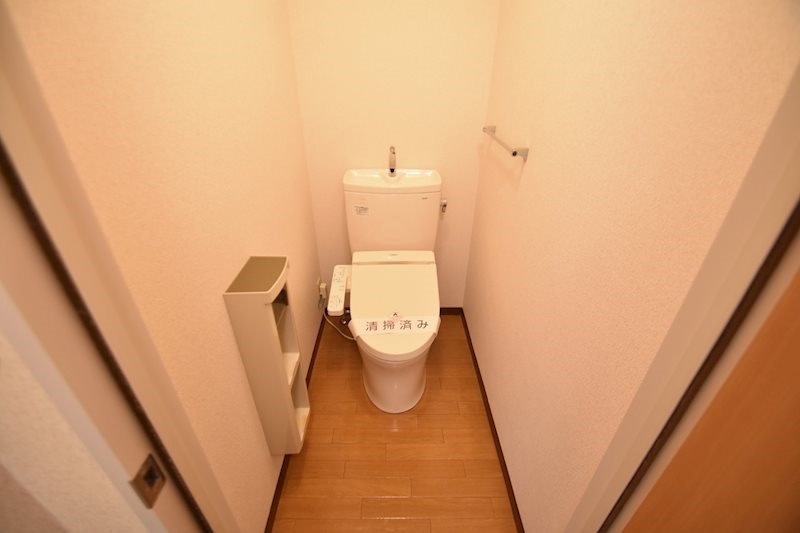 トイレ　温水洗浄便座の綺麗なトイレ♪