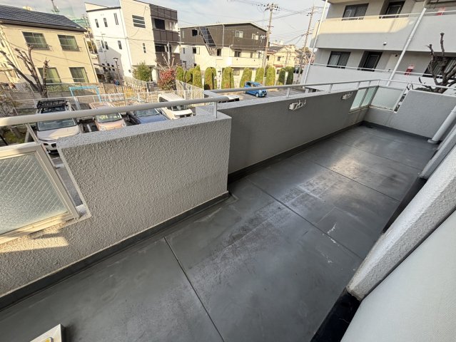 バルコニー　※同物件別部屋の写真利用。