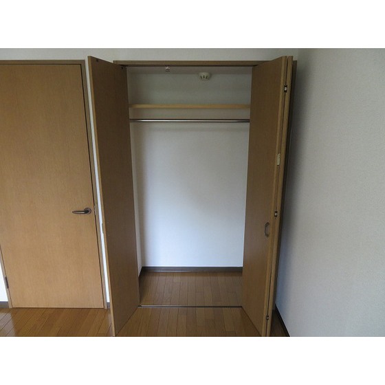 収納　（写真は別部屋です）