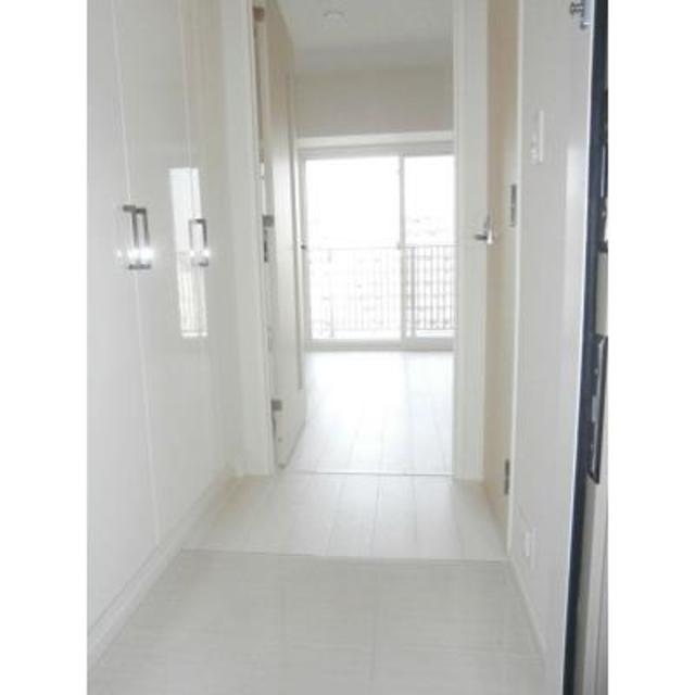 玄関　※写真は同タイプ住戸です。