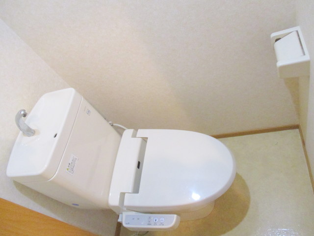 トイレ　ウォシュレット付き