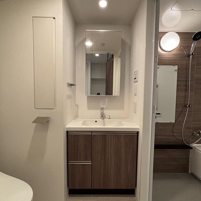 洗面設備　※写真は同タイプ住戸です。