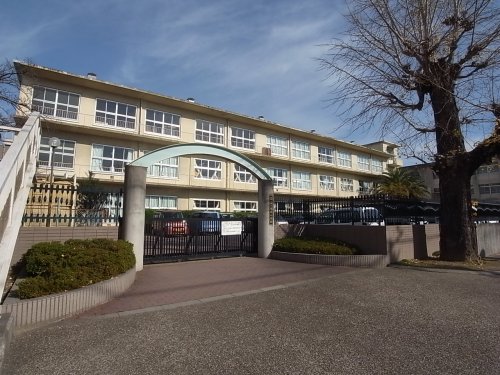 小学校　木津川市立木津小学校（小学校）まで652m