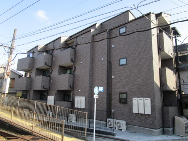 建物外観　タイル張りのおしゃれな外観。