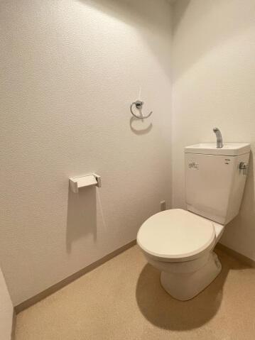 トイレ　※同タイプ参考写真?