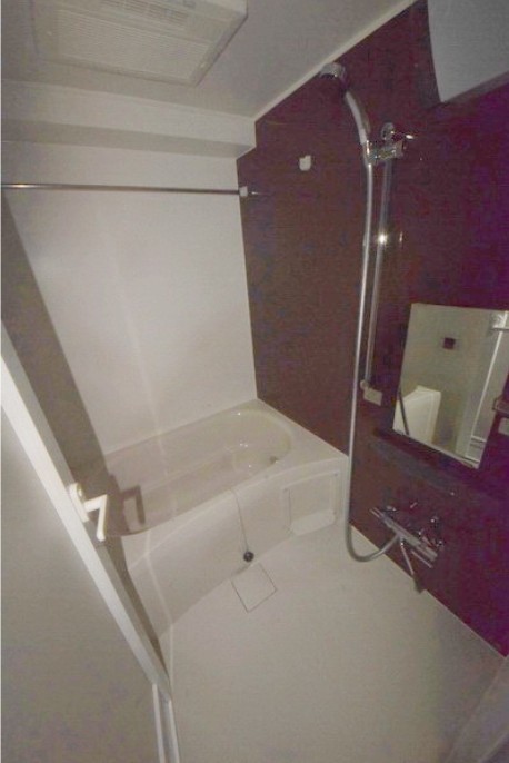 バス・シャワールーム　※同建物内の別部屋参考写真です
