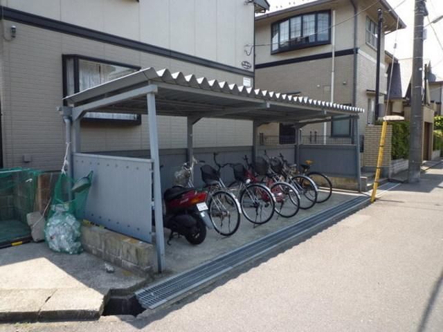 その他共有部分　屋根付き駐輪場