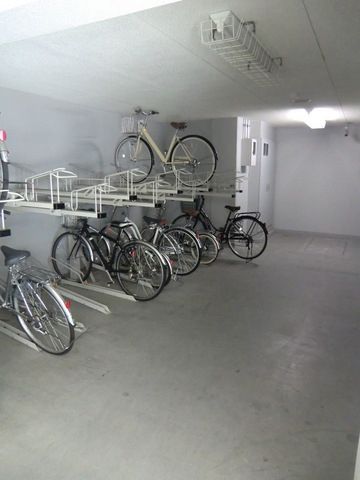 その他共有部分　敷地内駐輪場（屋根付き）