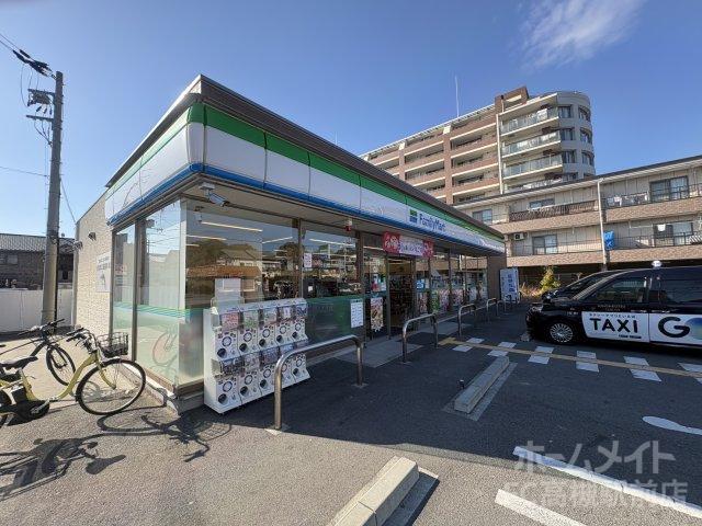 コンビニ　ファミリーマート　高槻土橋町店（コンビニ）まで197m