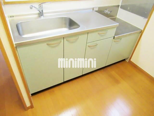 キッチン　カウンターキッチンですお料理しやすいですね