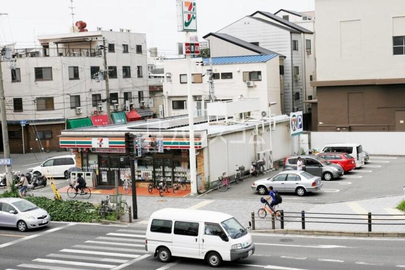 コンビニ　セブンイレブン 大阪泉尾４丁目店（コンビニ）まで136m