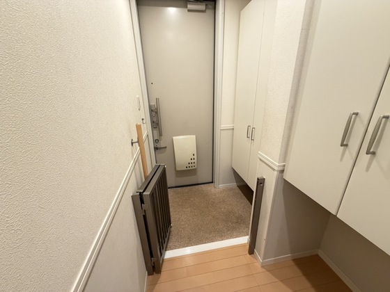 玄関　※別部屋の写真です