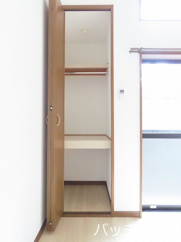 収納　同型タイプの為現状優先