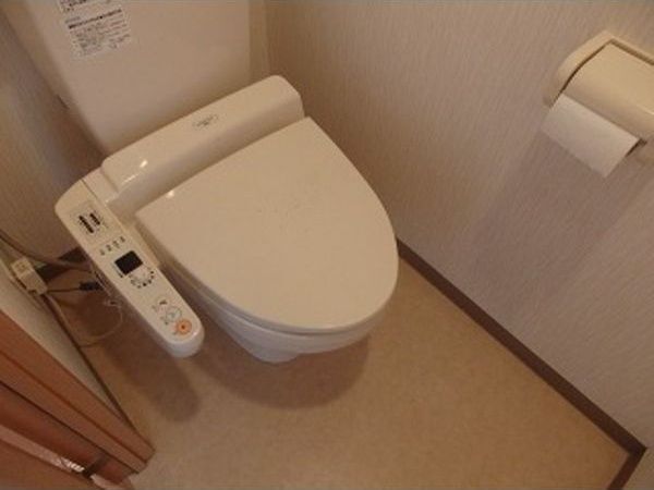 OMレジデンス新川駅前のトイレ写真
