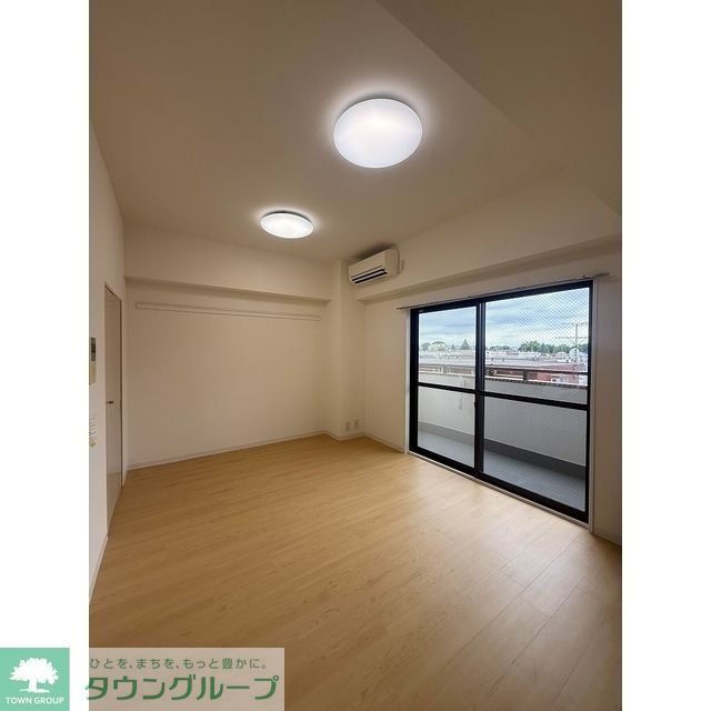 DeLCCS練馬の居間写真
